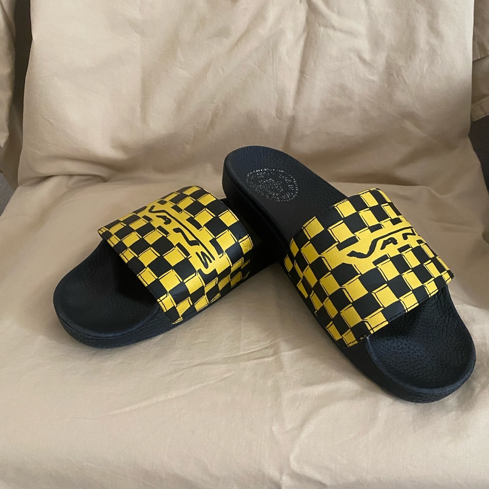 Vans slides. Mens size 9.